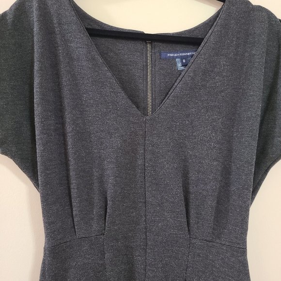 EUC FRENCH CONNECTION Stretchy Charcoal Grey Mini Dress with Pockets and V Neck - Picture 2 of 7
